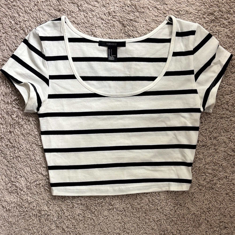 Forever 21 Striped Black and White Crop Top